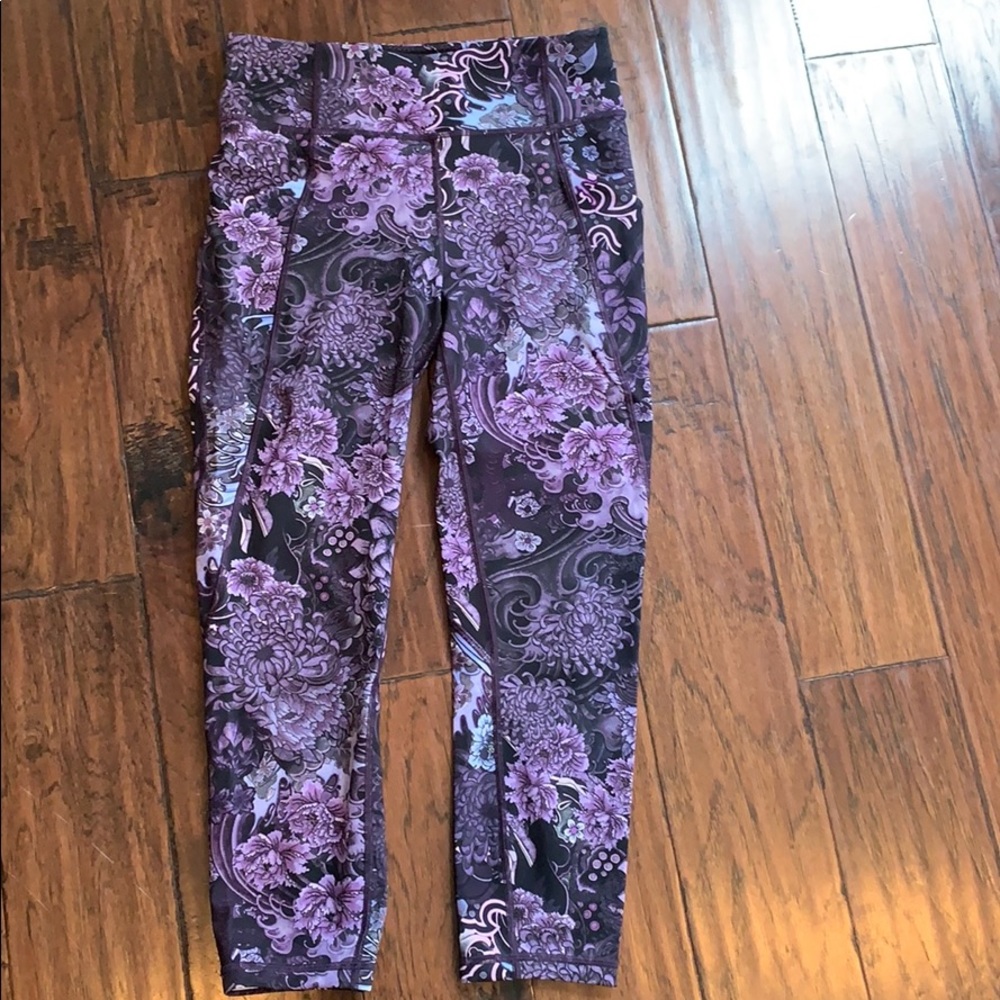 Lululemon crop pants